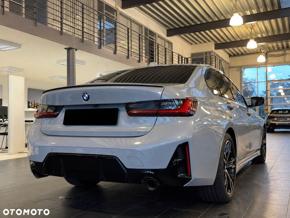 BMW Seria 3 320d xDrive mHEV M Sport sport - 4