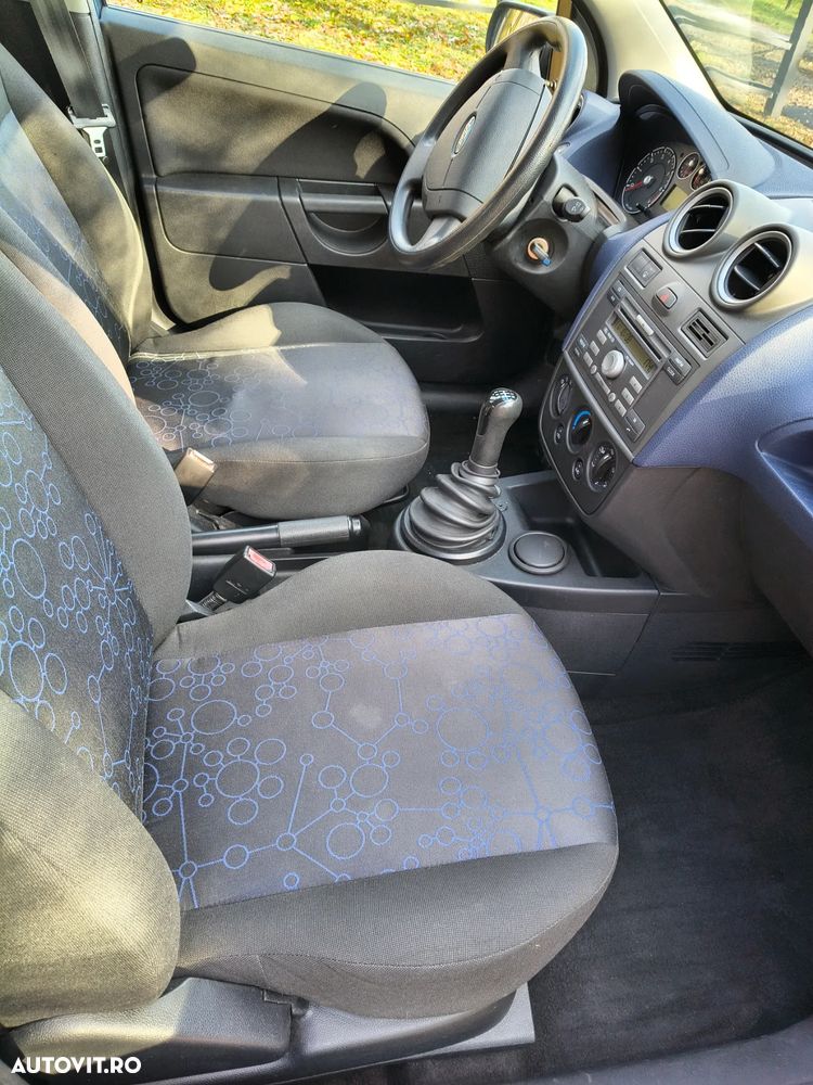 Ford Fiesta 1.4 Blues - 5