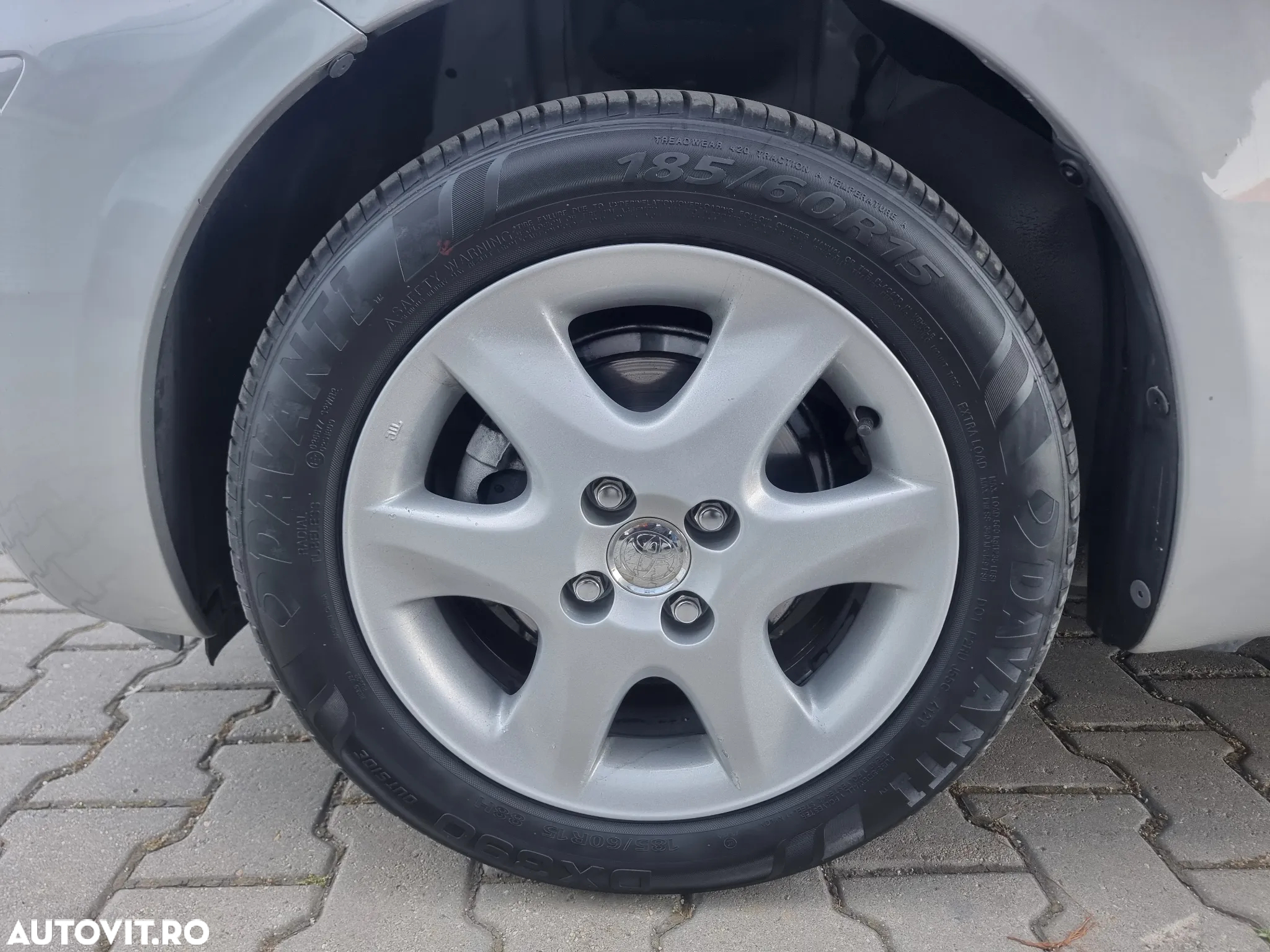 Toyota Yaris - 10