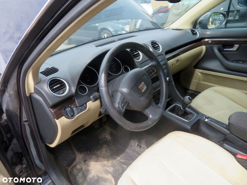 DESKA ROZDZIELCZA AIRBAG KONSOLA EXEO 3R2 SEAT 2008-2013 - 2