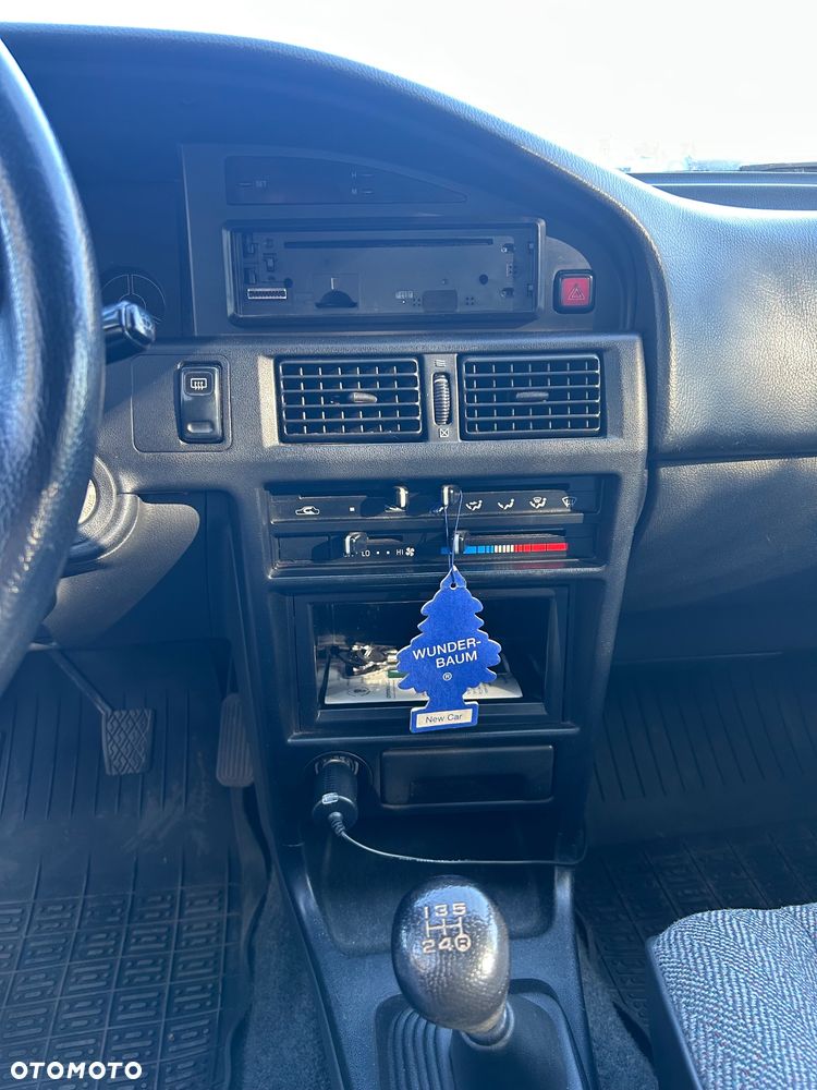 Toyota Corolla 1.8D XL - 11