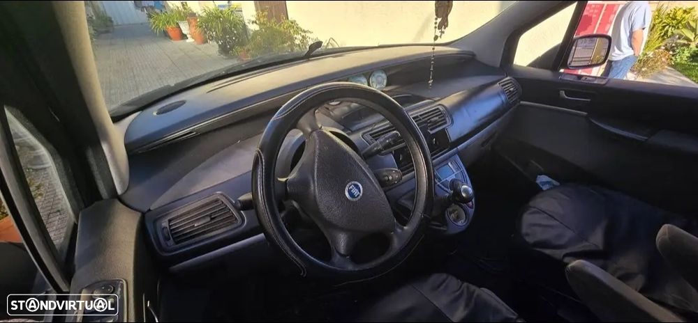 Fiat Ulysse 2.0 JTD 16V Emotion - 4
