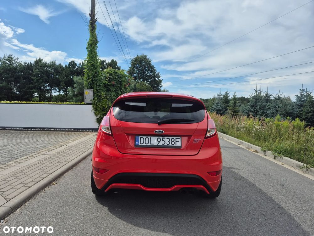 Ford Fiesta 1.6 EcoBoost ST - 6