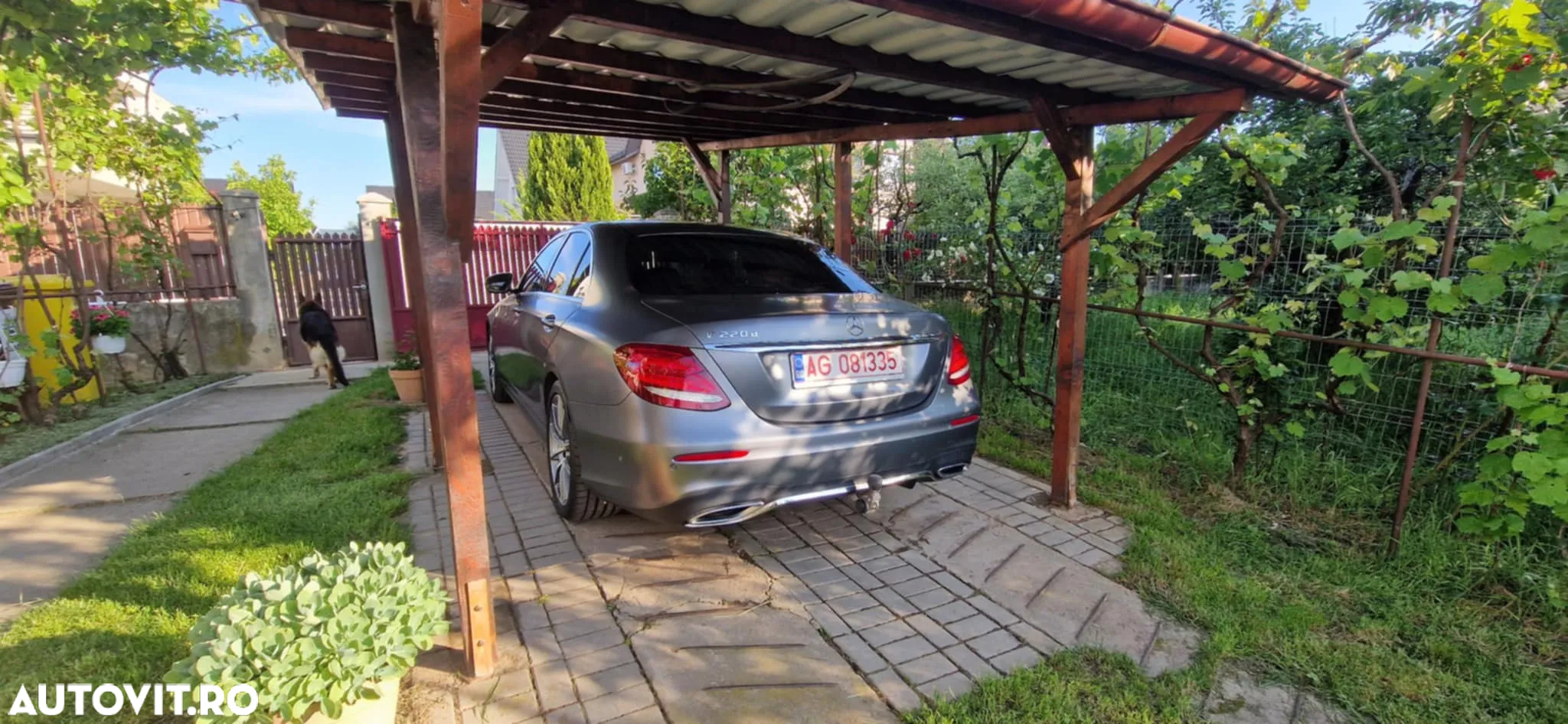 Mercedes-Benz E 220 d 4Matic 9G-TRONIC Sportstyle Edition - 4