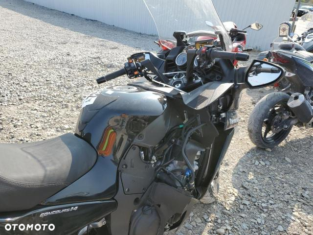Kawasaki GTR - 5