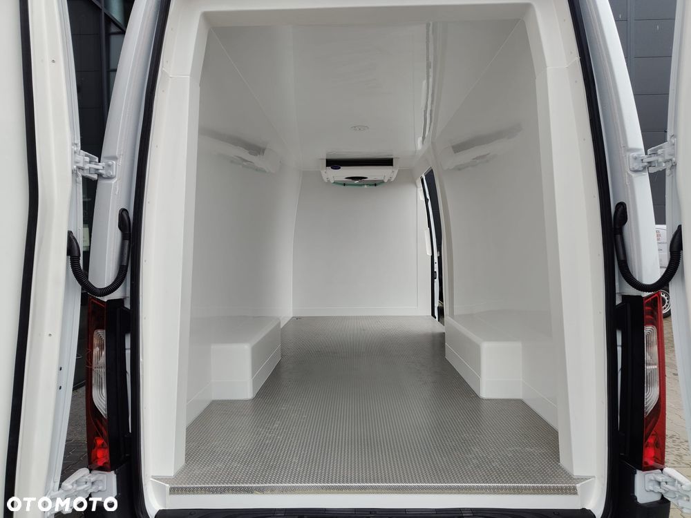 Mercedes-Benz Sprinter - 18
