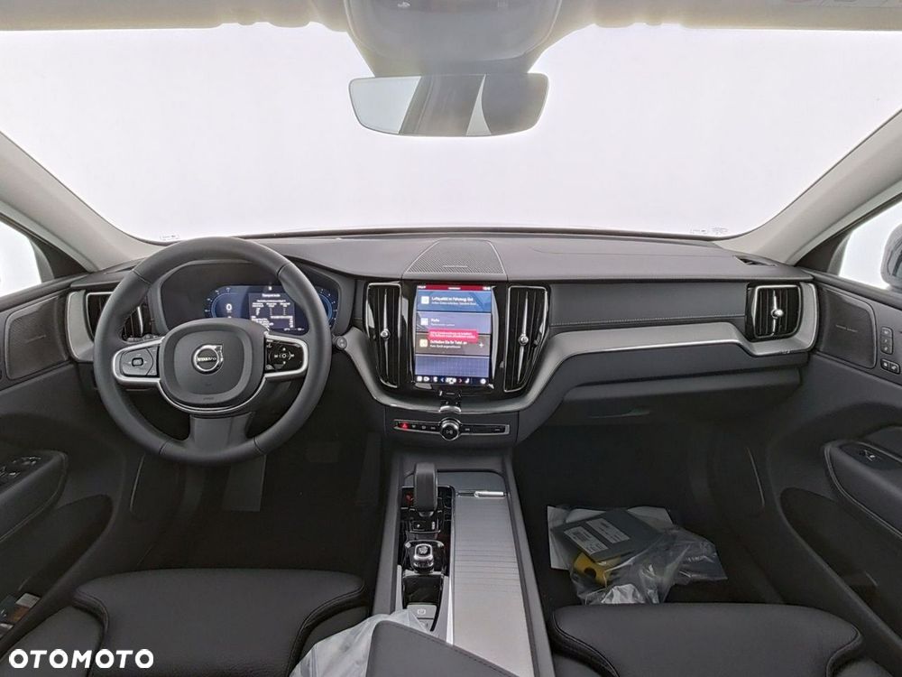 Volvo XC 60 B5 B AWD Ultra Dark - 5