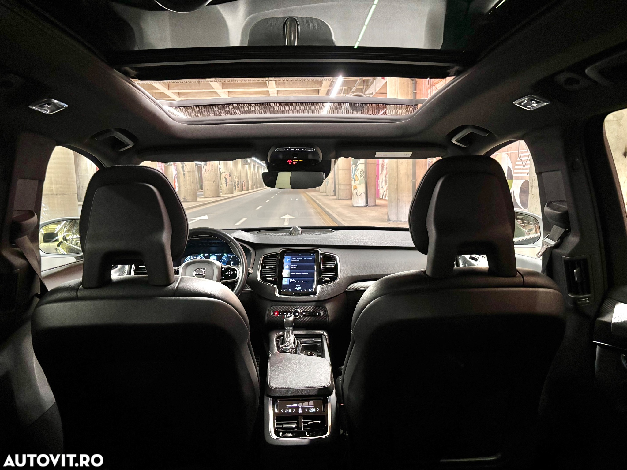 Volvo XC 90 D5 AWD Geartronic RDesign - 11