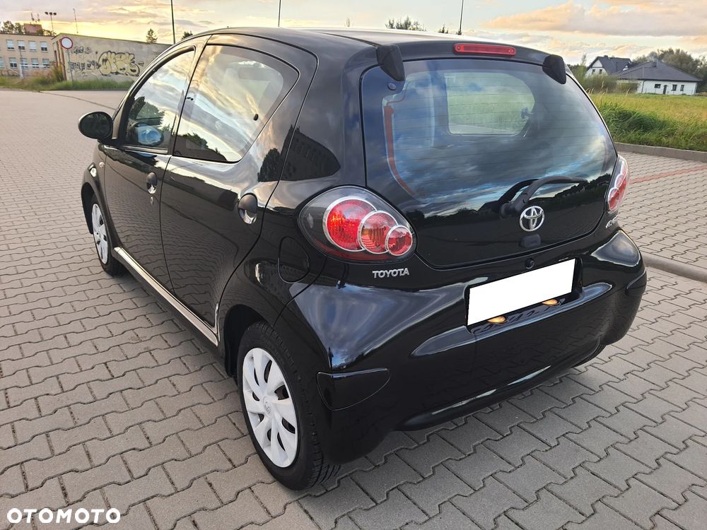 Toyota Aygo - 10