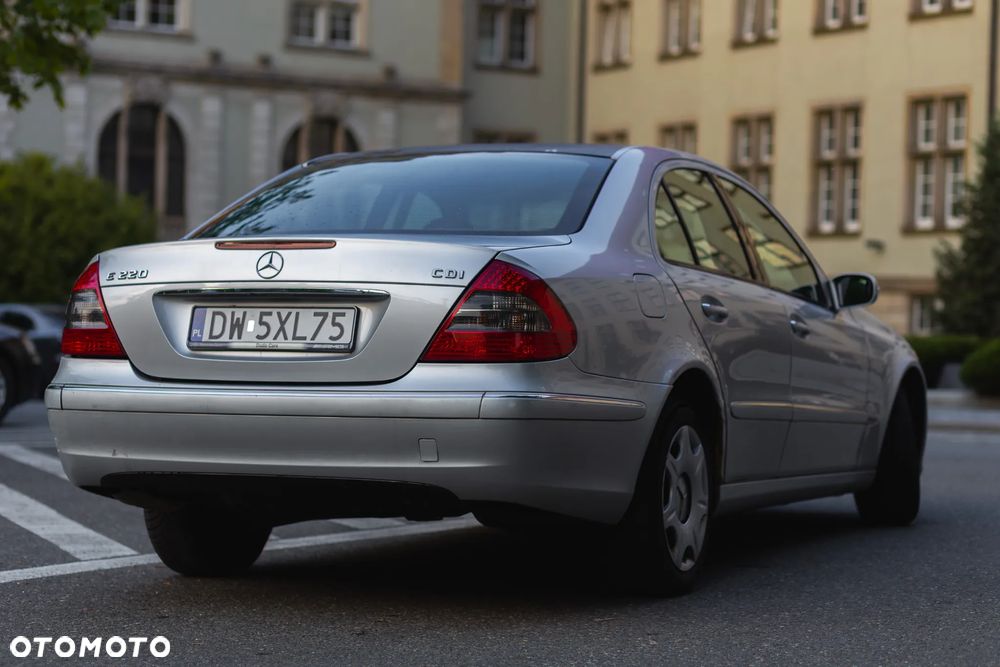 Mercedes-Benz Klasa E 220 CDI Automatik Elegance - 38