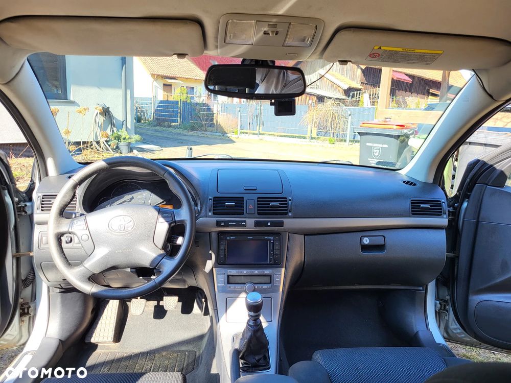Toyota Avensis 2.0 D-4D Sol+NAVI - 6