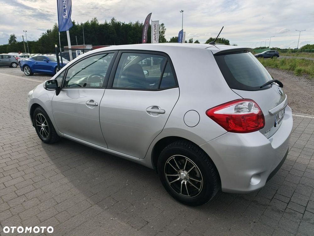 Toyota Auris - 21