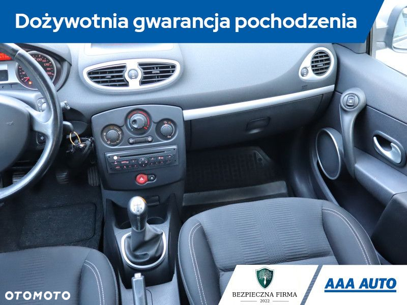 Renault Clio - 9