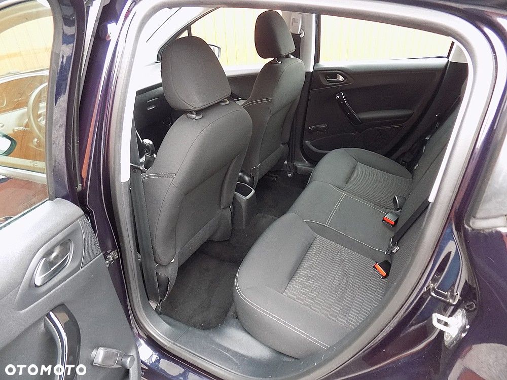 Peugeot 208 PureTech 82 Start & Stop Allure - 6