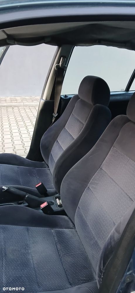 Honda Civic 1.4i S - 6