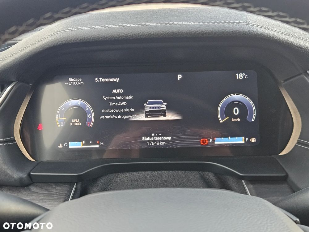 Jeep Grand Cherokee - 15