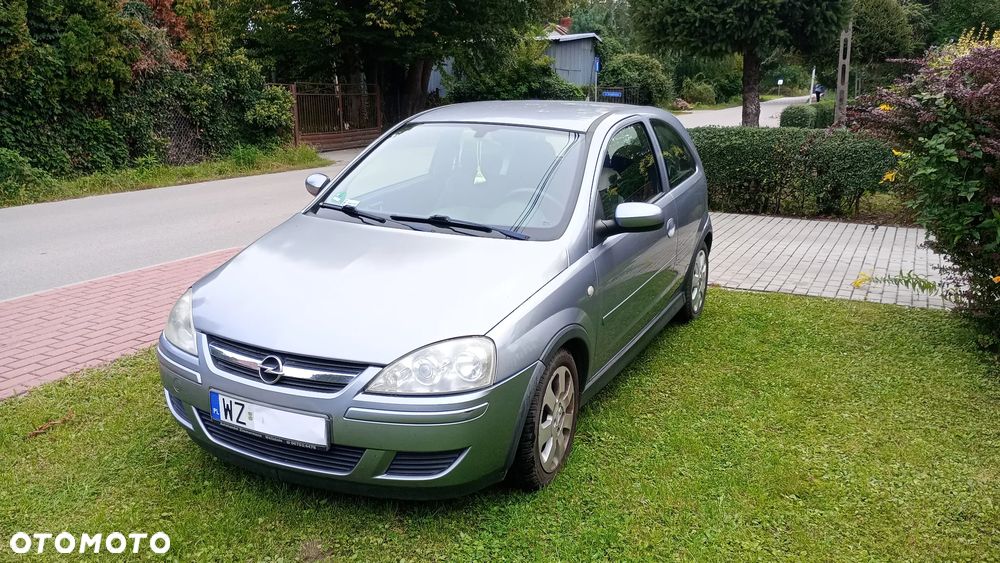 Opel Corsa 1.2 16V Cosmo - 1