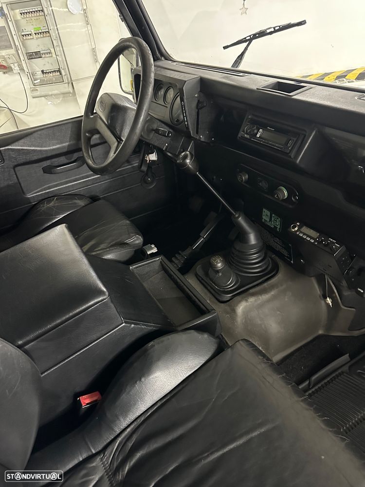 Land Rover Defender 90 2.5 TD5 Metal Top - 5