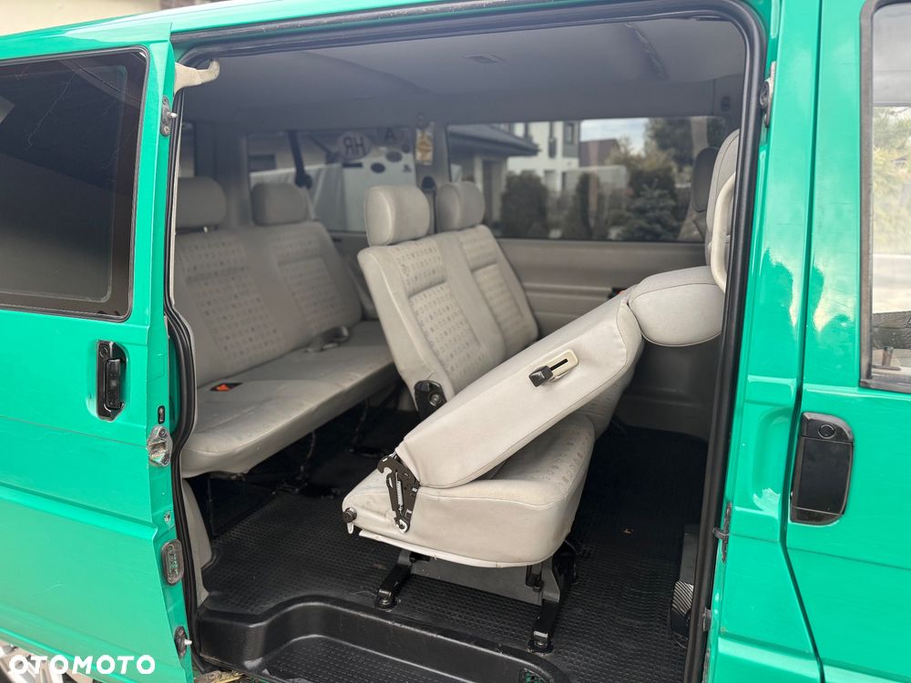 Volkswagen Caravelle GL - 7