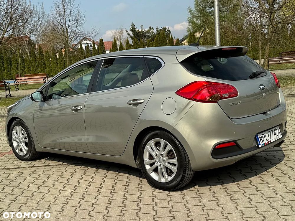 Kia Ceed 1.6 GDI Platinum Edition - 10