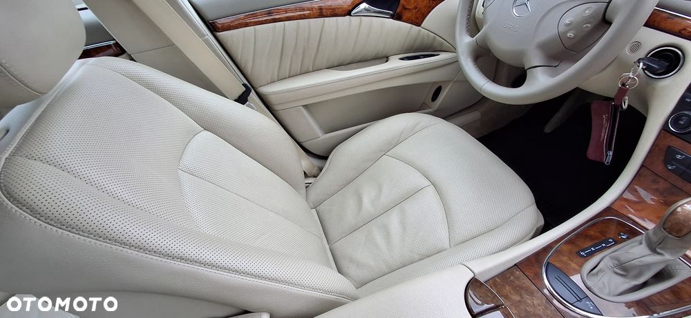 Mercedes-Benz Klasa E 350 4Matic Automatik Elegance - 12