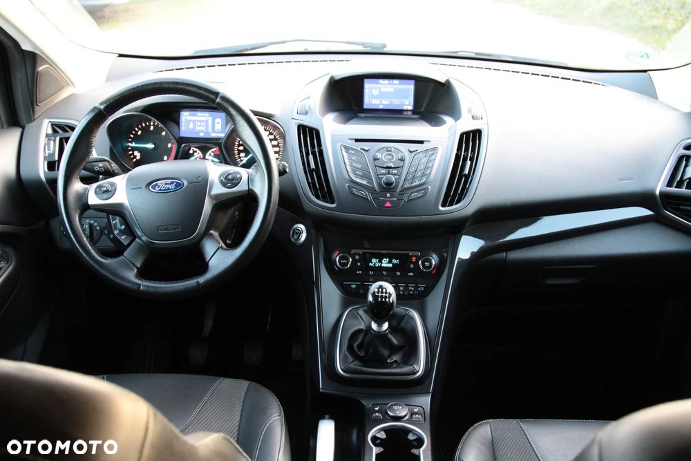 Ford Kuga 2.0 TDCi 2x4 Titanium - 13