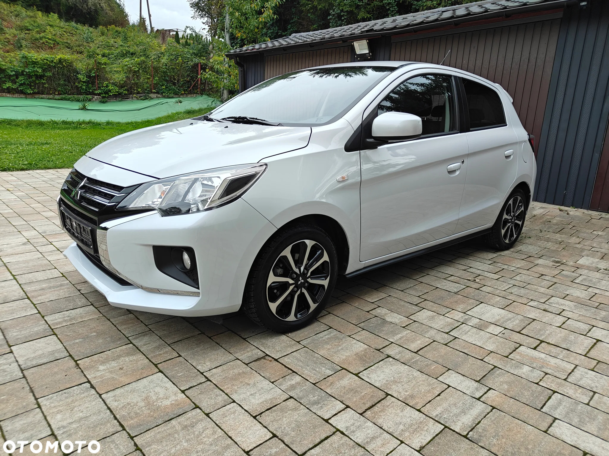 Mitsubishi Space Star AS&G 1.2 CVT Top - 2