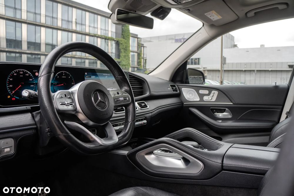 Mercedes-Benz GLS - 13