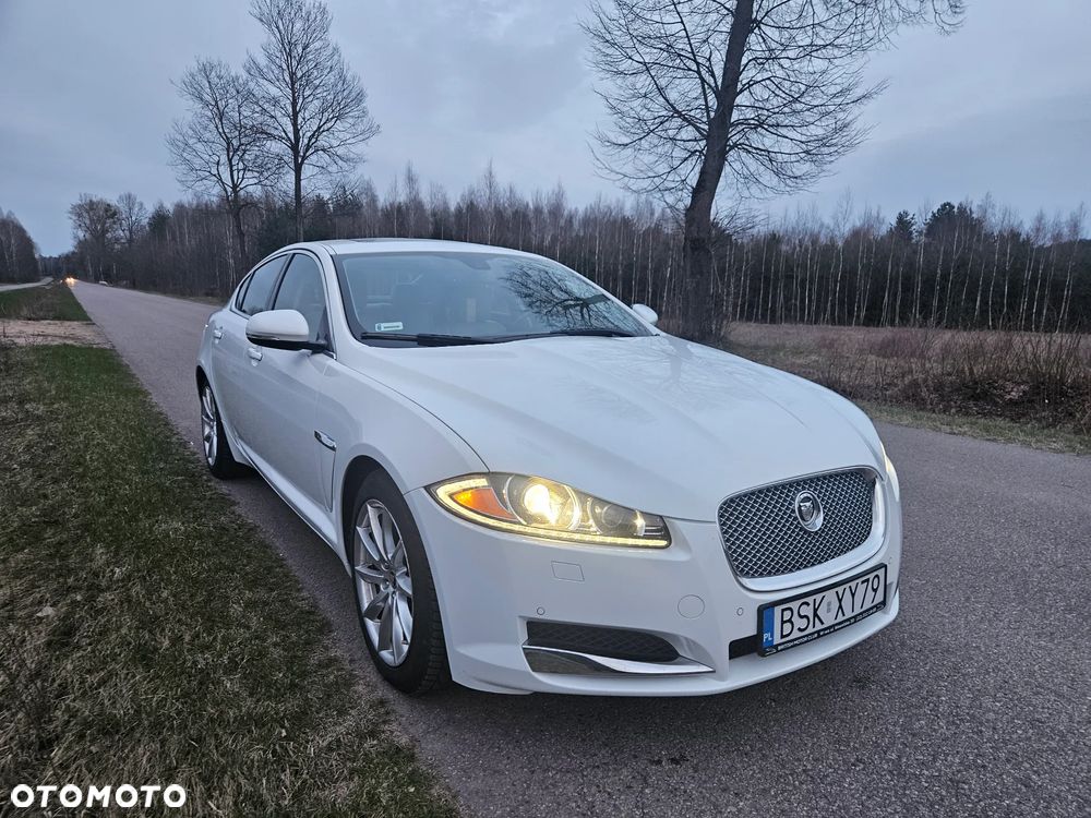 Jaguar XF 2.0 T Premium Luxury - 21