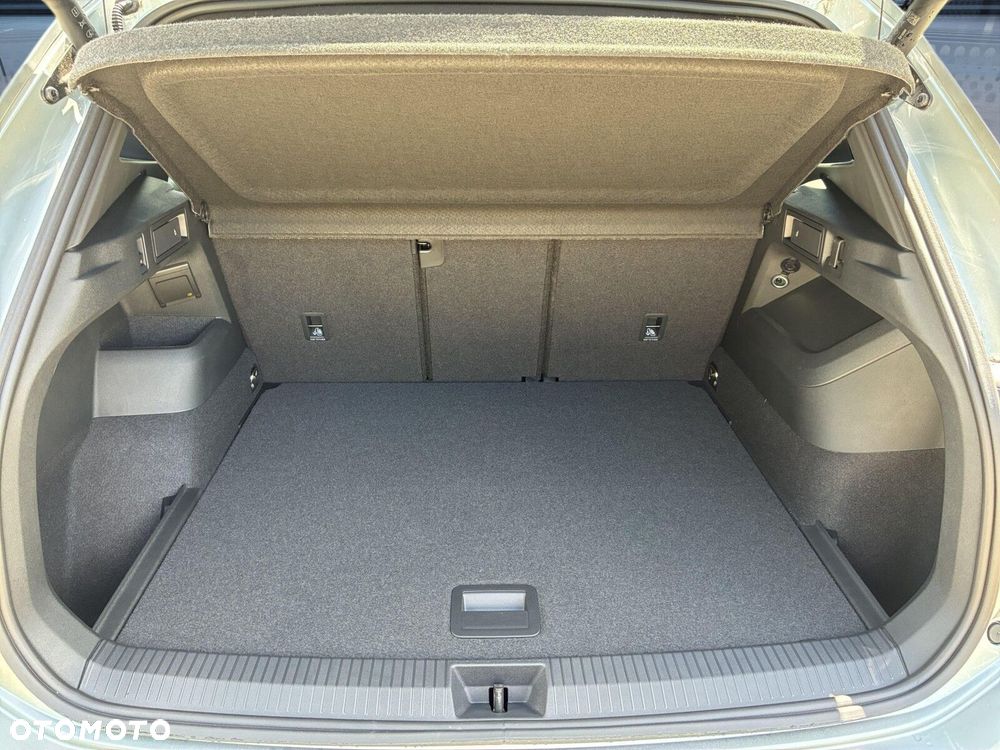 Volkswagen Tiguan - 33