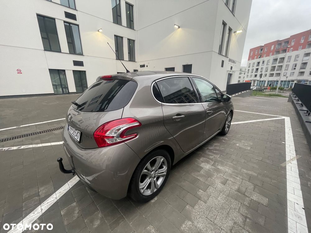 Peugeot 208 82 PureTech Style - 5