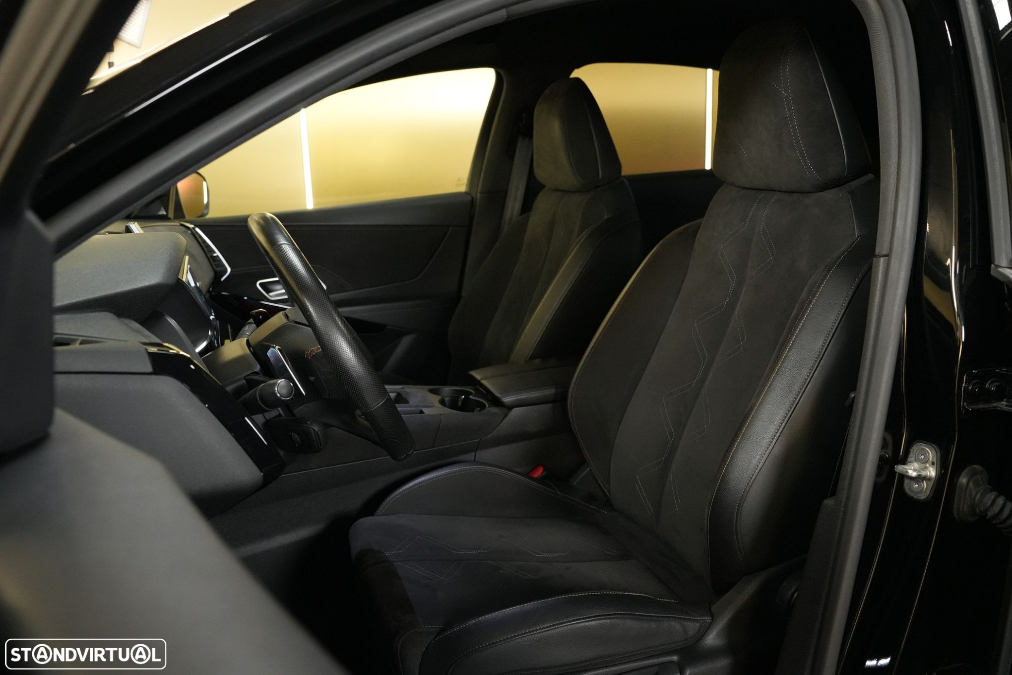 DS DS7 Crossback 1.5 BlueHDi Performance Line EAT8 - 26
