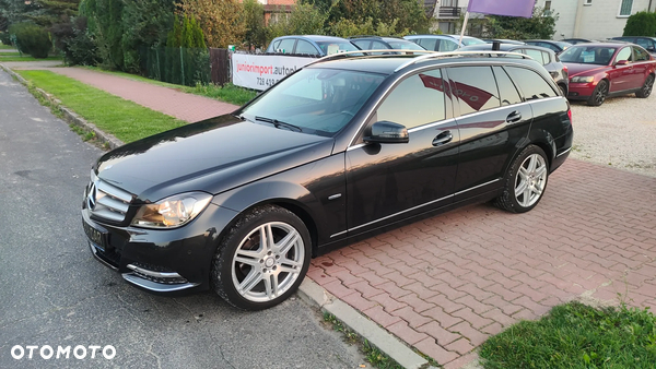 Mercedes-Benz Klasa C 220 T CDI DPF (BlueEFFICIENCY) Avantgarde