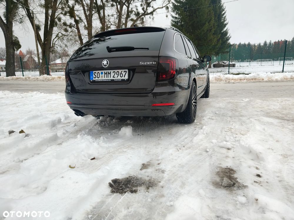 Skoda Superb 2.0 TDI DSG Exclusive - 29