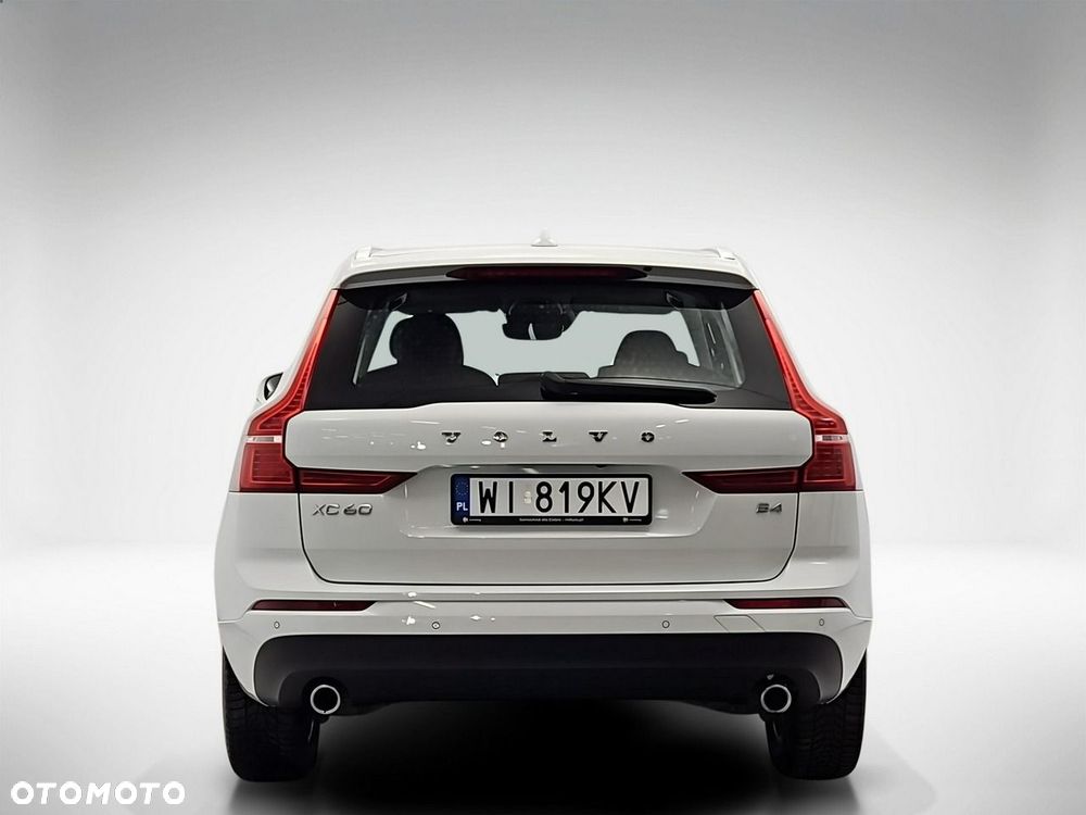 Volvo XC 60 B4 B Momentum Pro - 4