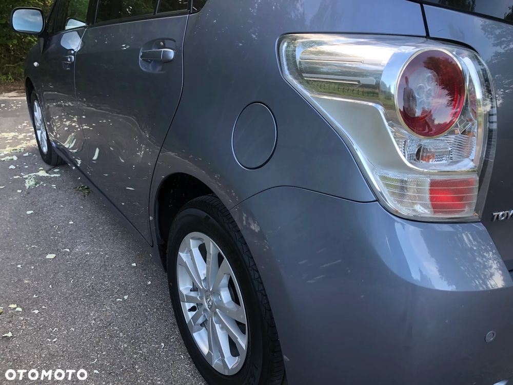 Toyota Verso 1.8 5-Sitzer Executive - 22