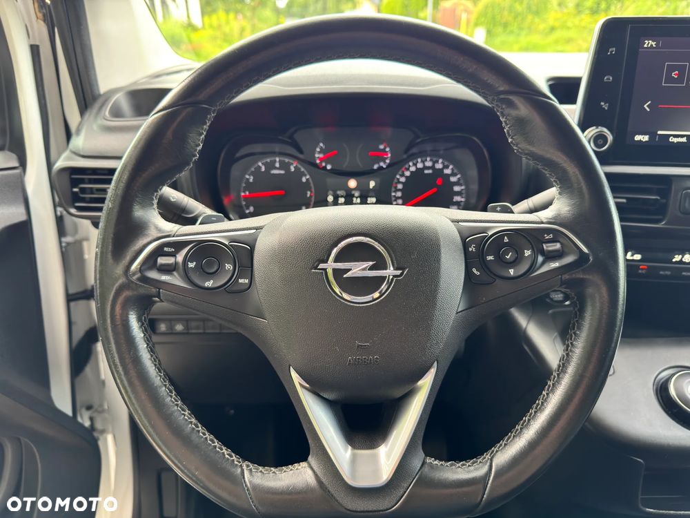 Opel COMBO L1 Automat - 21