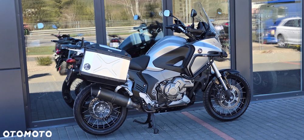 Honda VFR - 4