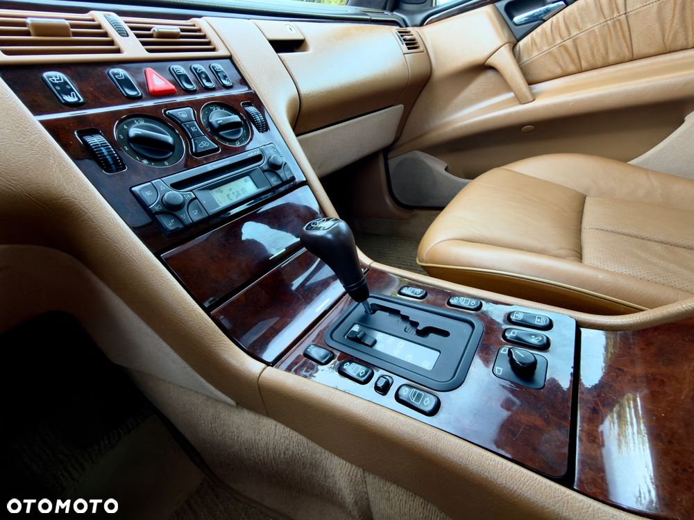 Mercedes-Benz Klasa E 320 Avantgarde - 27