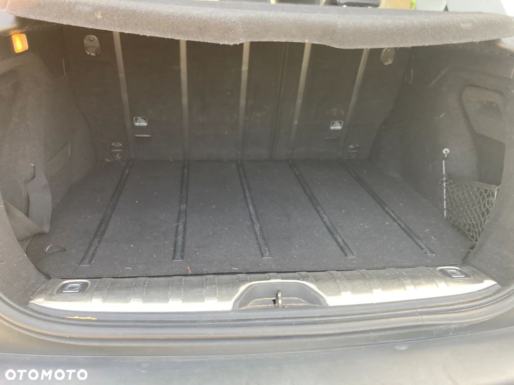 Peugeot 2008 e-HDi FAP 92 STOP & START Allure - 8