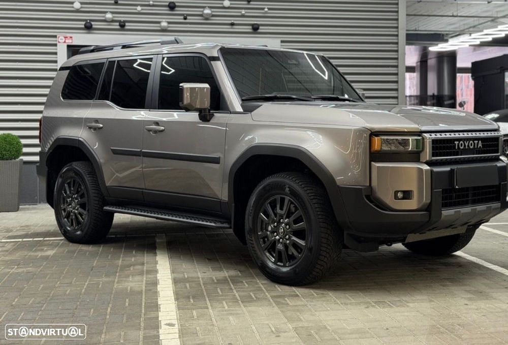 Toyota Land Cruiser Prado - 4