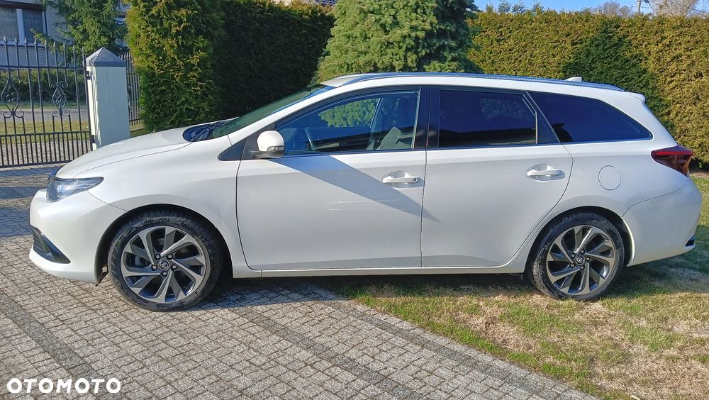 Toyota Auris - 15