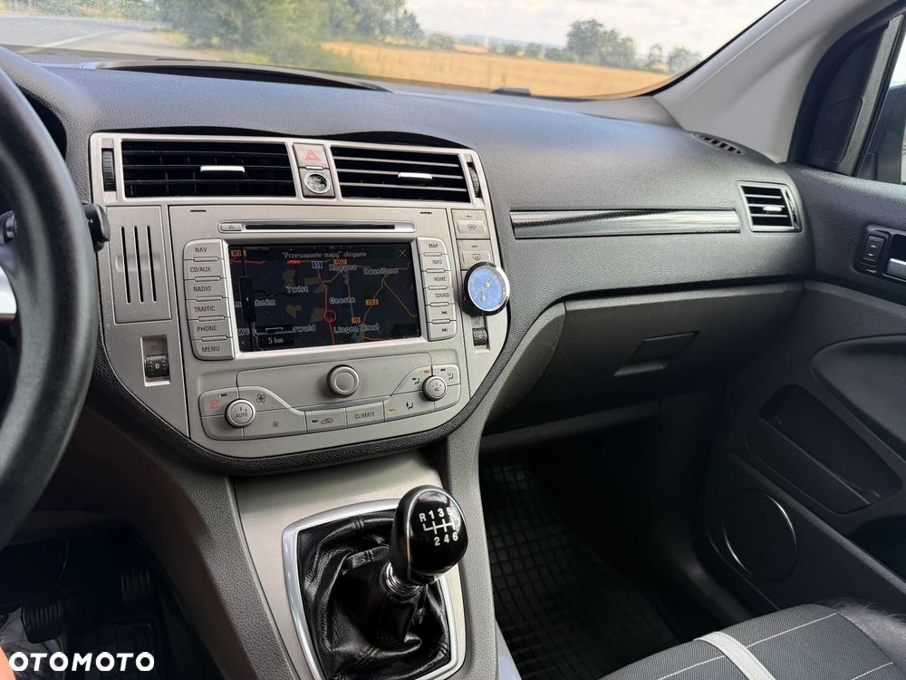 Ford Kuga 2.0 TDCi 4x4 Titanium - 24