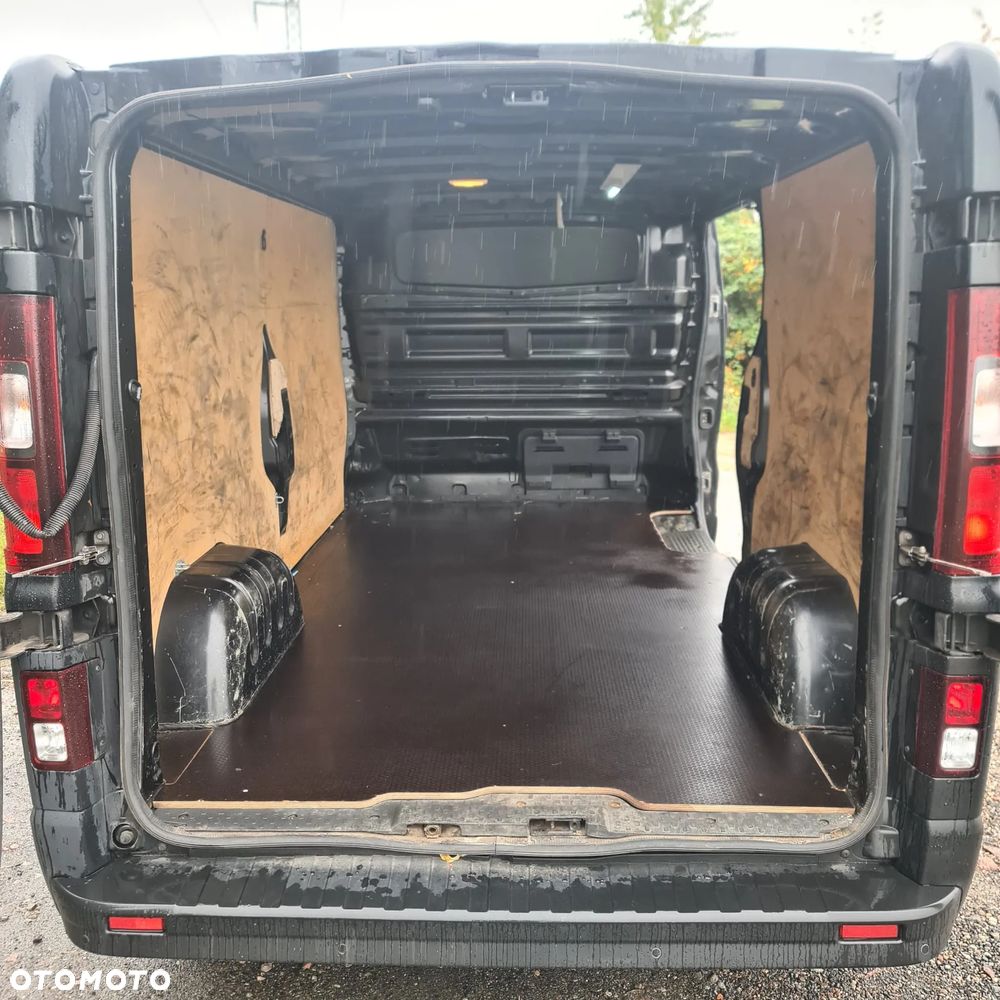 Renault TRAFIC NISSAN NV300 - 9