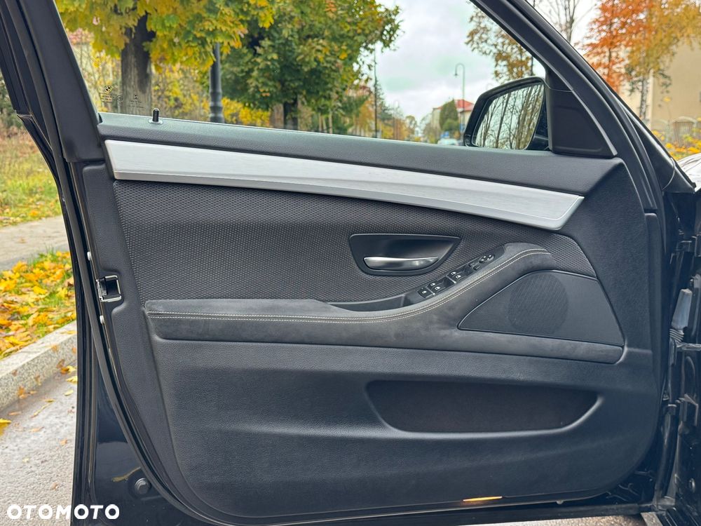 BMW Seria 5 ver-518d-m-sport - 9