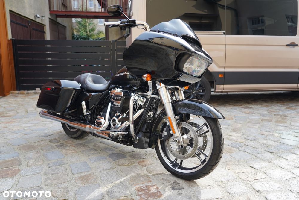 Harley-Davidson Touring Road Glide - 1