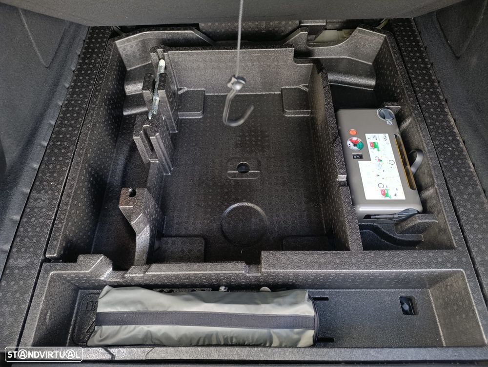 Peugeot 308 SW 1.2 PureTech Allure EAT8 - 17