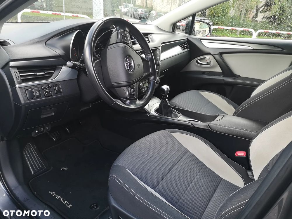 Toyota Avensis 2.0 D-4D Premium - 13