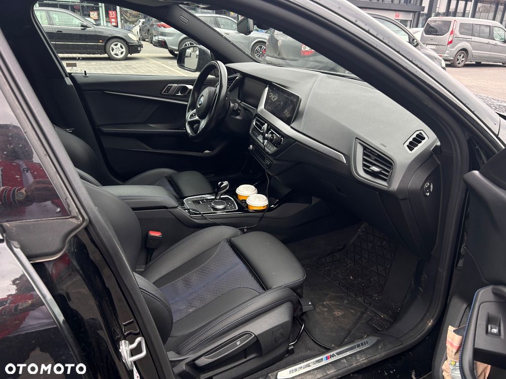 BMW Seria 2 218i - 5