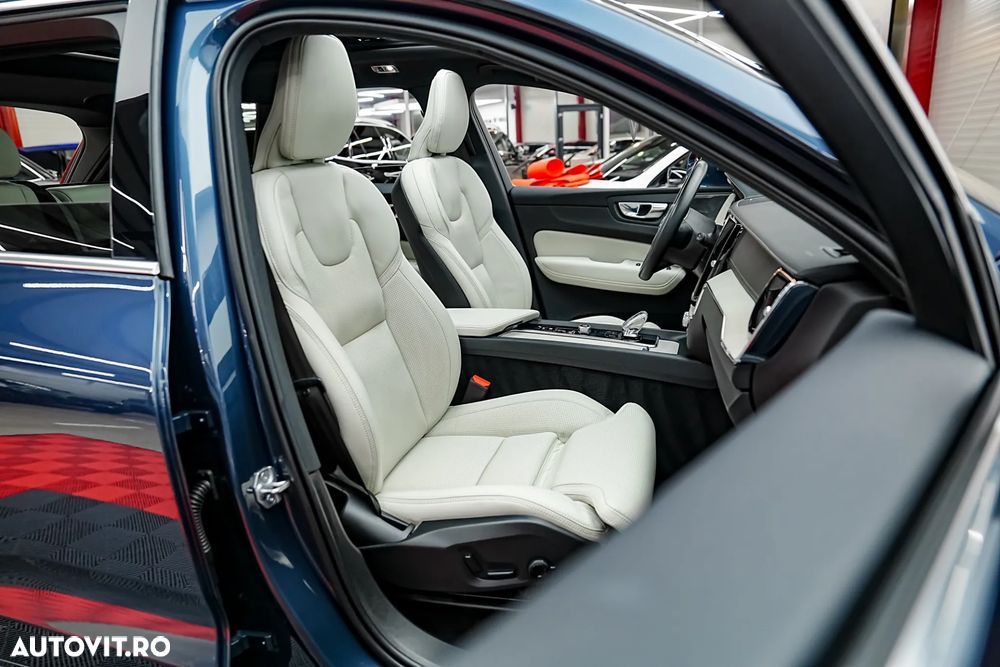 Volvo XC 60 Recharge T6 Twin Engine eAWD Inscription Expression - 12